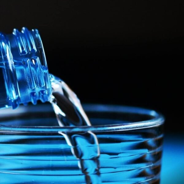 6 Important Signs That Your Body Needs More Water 