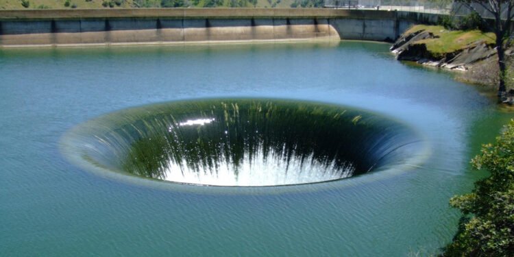 The Glory hole - Image source: Twitter/JVorp