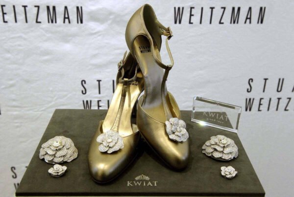 Stuart Weitzman Retro Rose Pumps